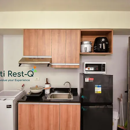 Budget Stay In Las Pinas Wifi & Netflix Hm3